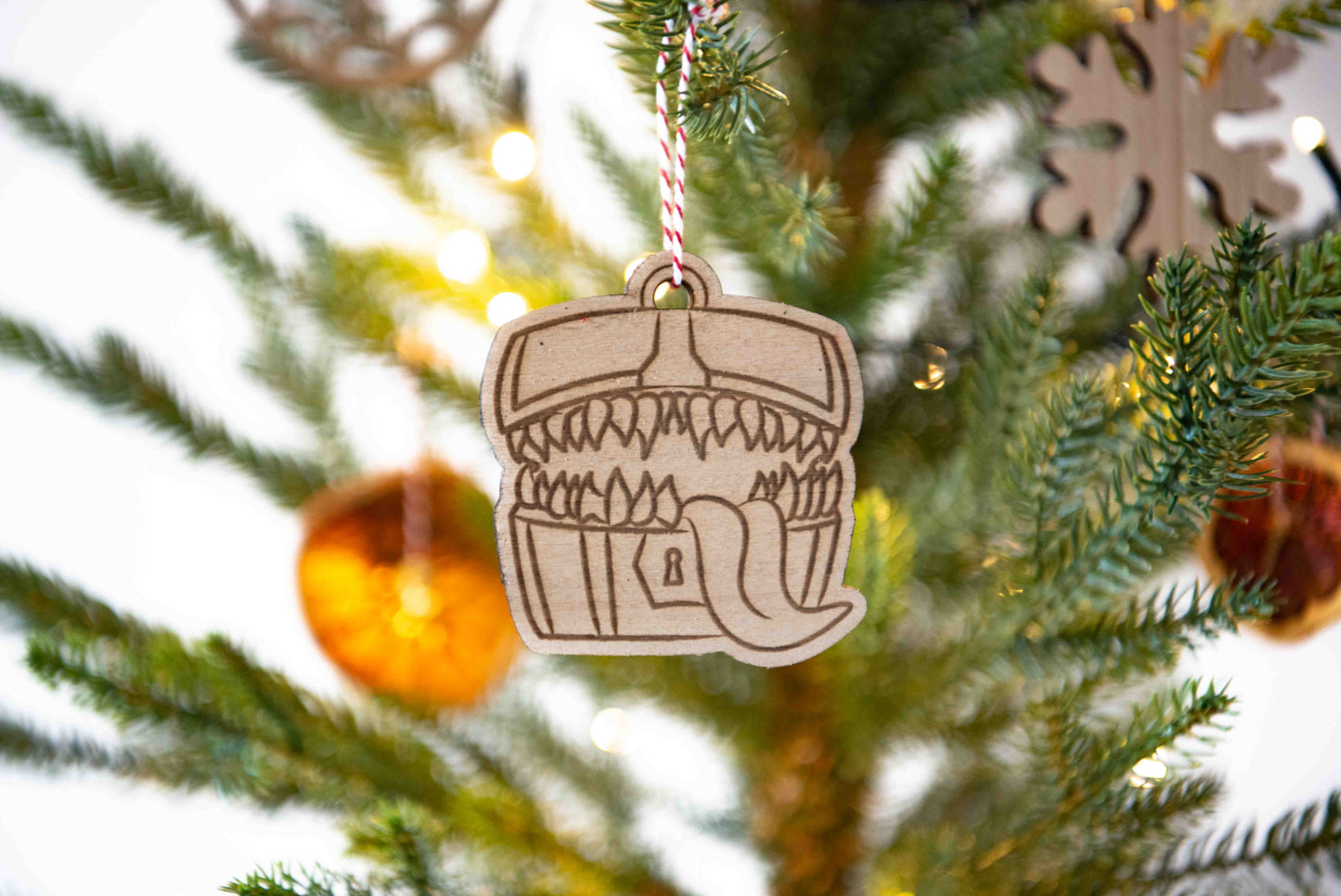 Tree ornament Mimic